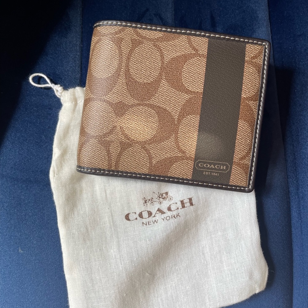 COACH MEN’S BIFOLD WALLET BROWN LOGO